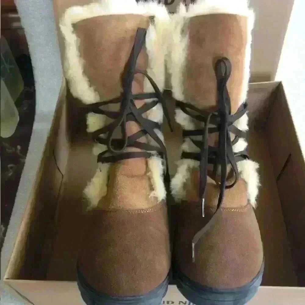Cloud Nine Roslina Chestnut Colored Shearling boots Sz 7